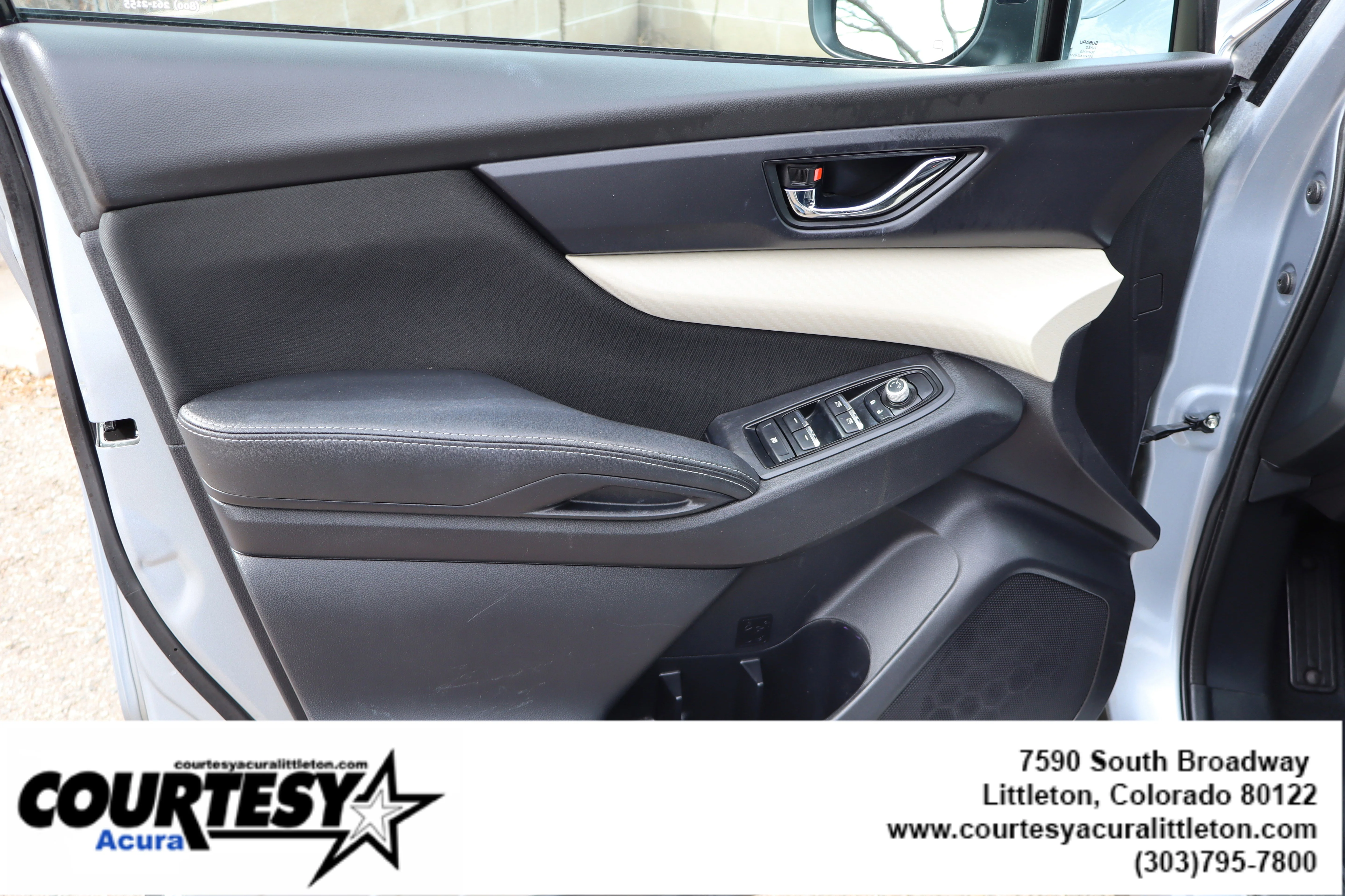 Used 2021 Ice Silver Metallic Subaru Premium image 18