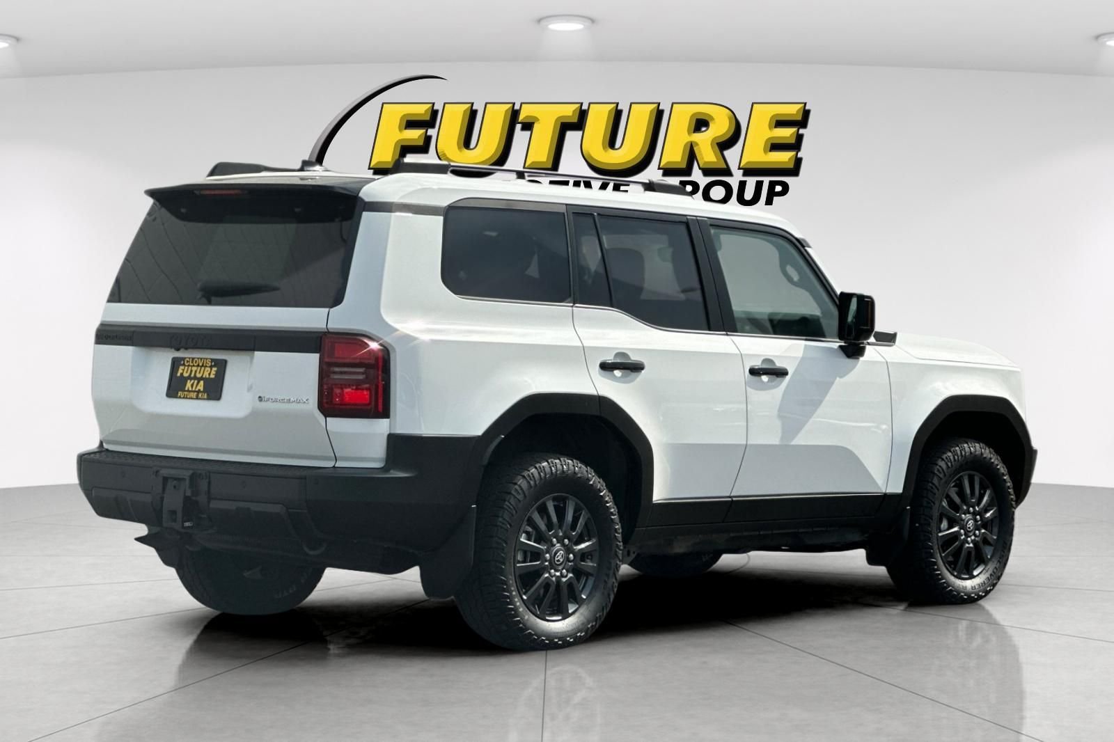 Used 2024 White Toyota 1958 image 4