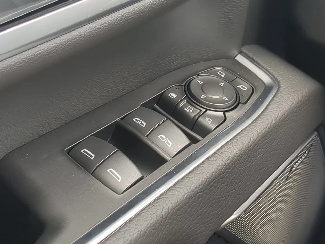 2026 GMC Sierra 3500HD Denali - Photo 24