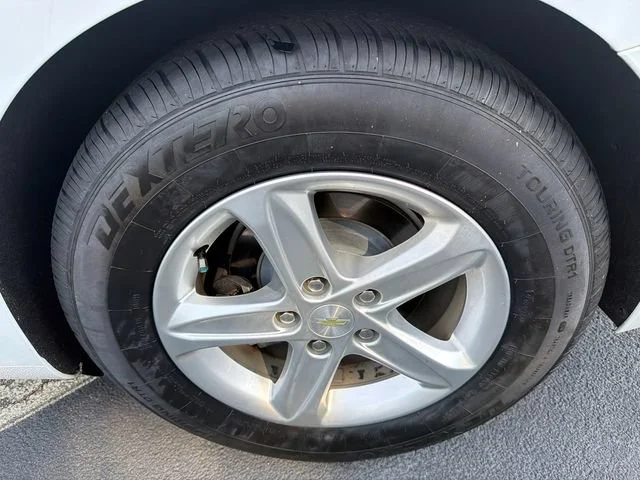 Used 2020 SUMMIT WHITE Chevrolet LS image 19