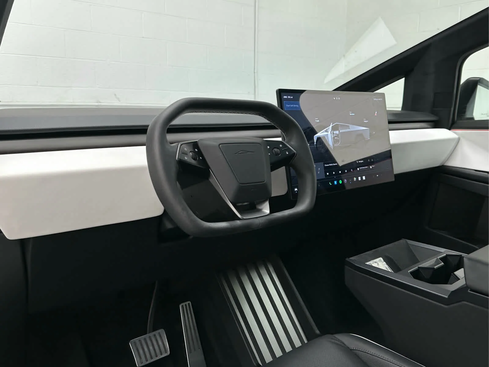 2024 Tesla Cybertruck Base - Photo 10