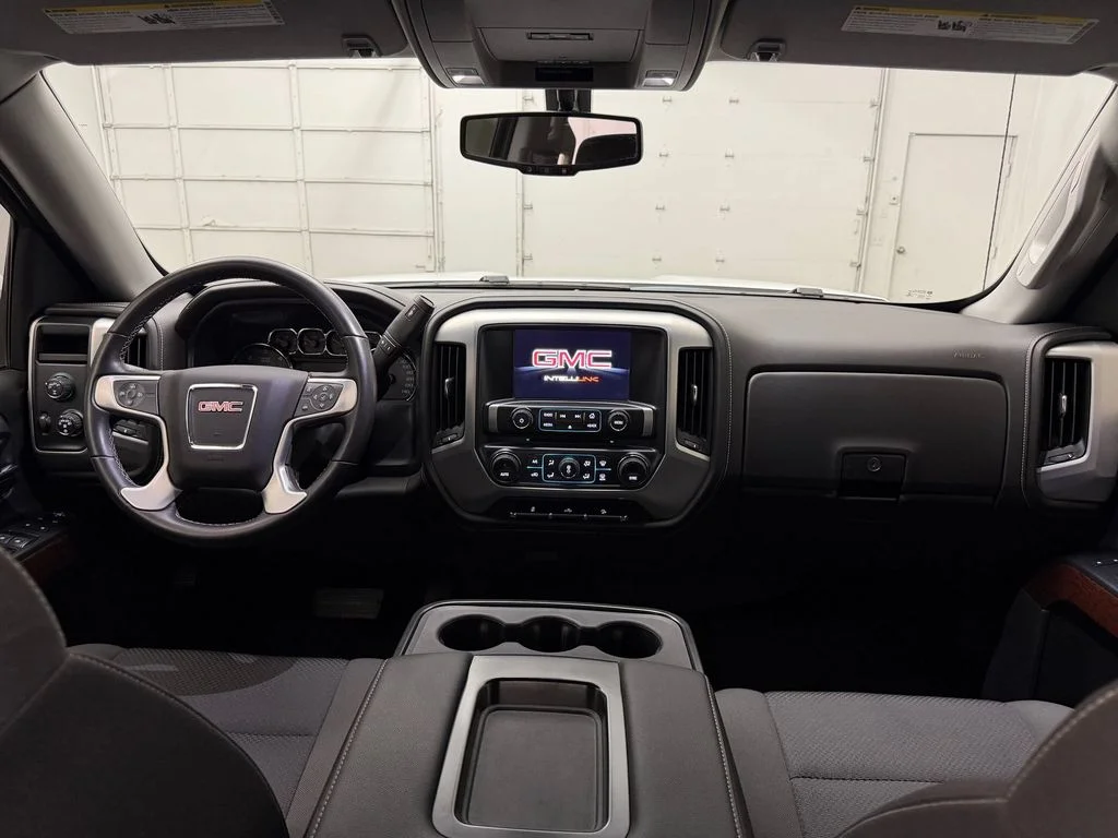 Used 2018 Summit White GMC SLE image 13