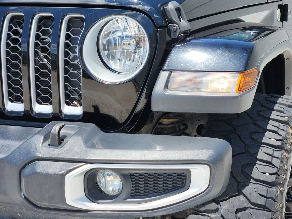 Used 2020 Black Clearcoat Jeep Overland image 11