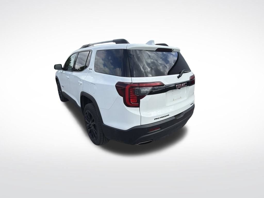 Used 2022 Summit White GMC SLE image 3