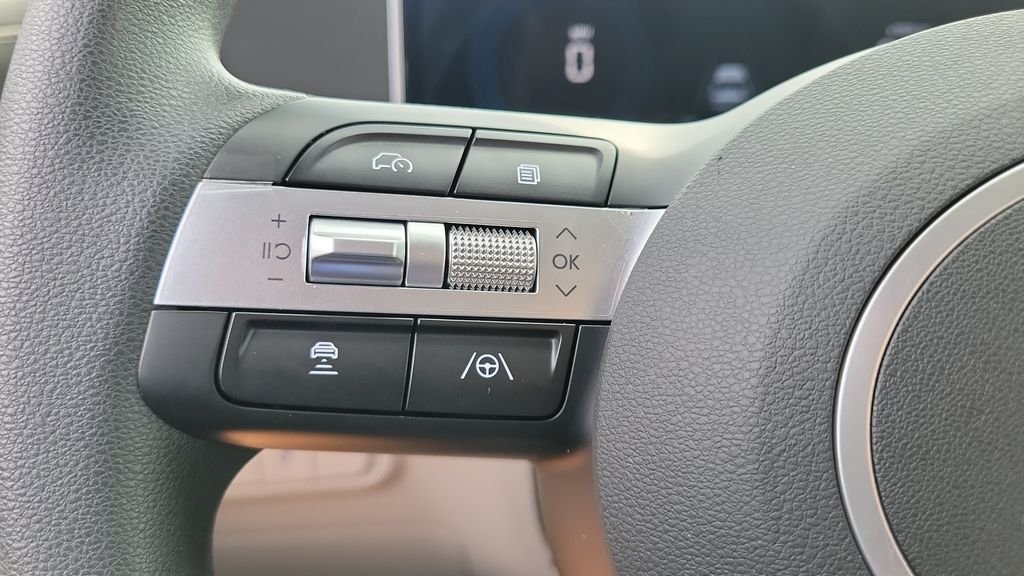 Certified Used 2025 Gray Hyundai SE image 24