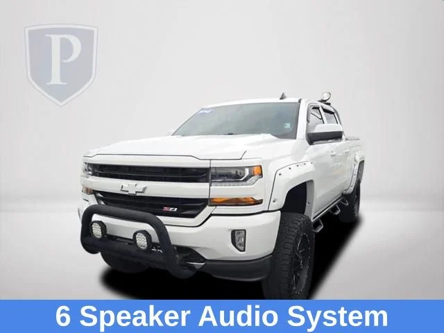 Used 2018 White Chevrolet LT image 9