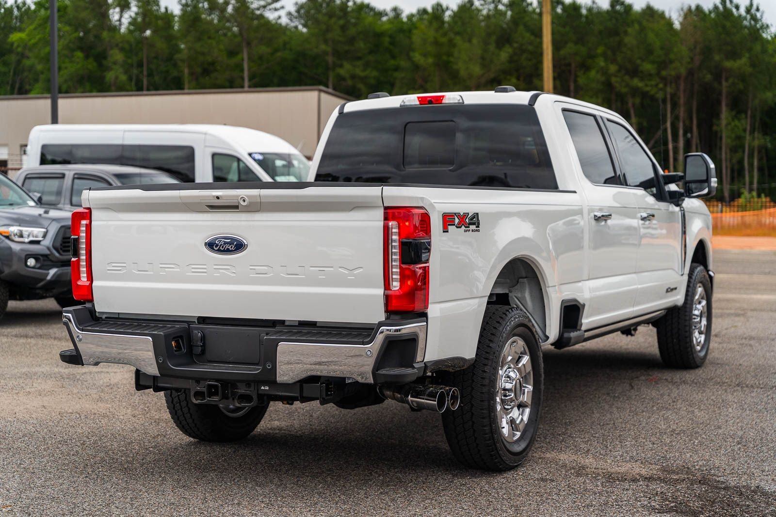 New 2026 Star White Metallic Tri-Coat Ford F-250® Lariat® image 7