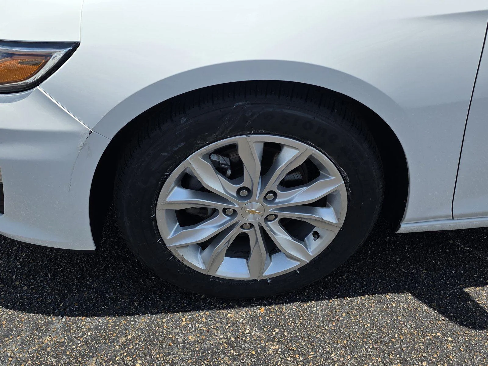 Used 2024 Summit White Chevrolet LT image 24