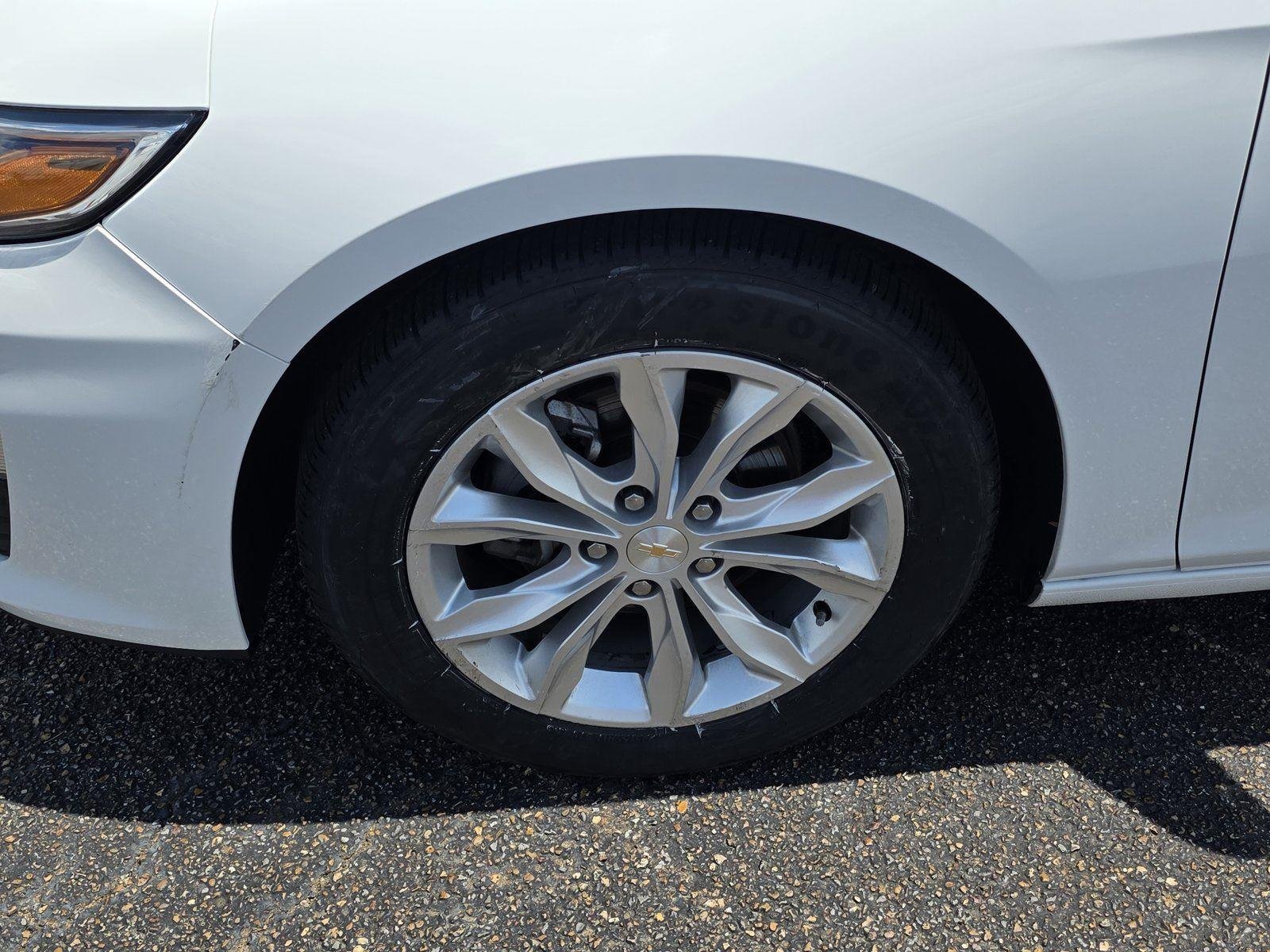 Used 2024 Summit White Chevrolet LT image 24