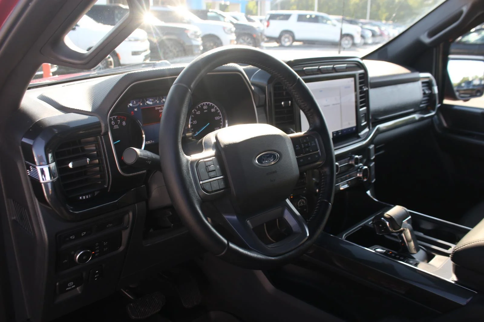 Used 2021 Red Ford XL image 19
