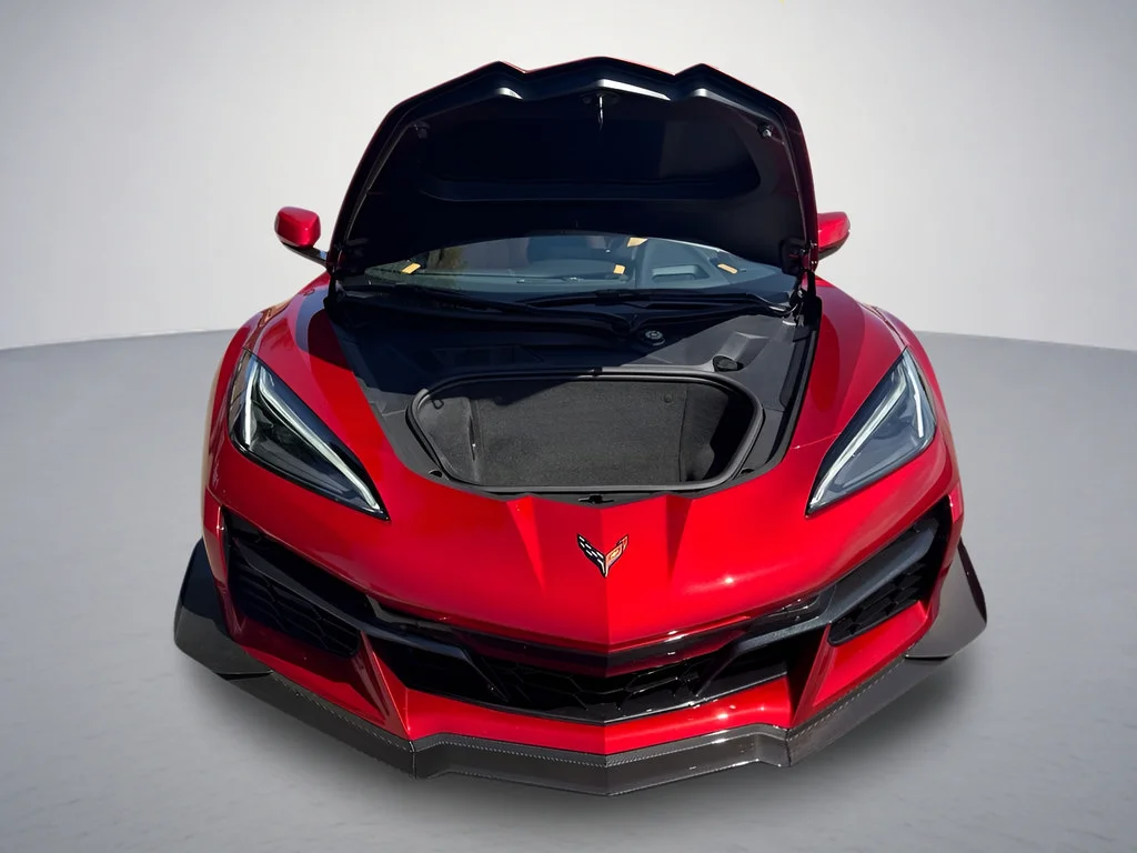 Used 2025 Red Mist Metallic Tintcoat Chevrolet 3LZ image 31