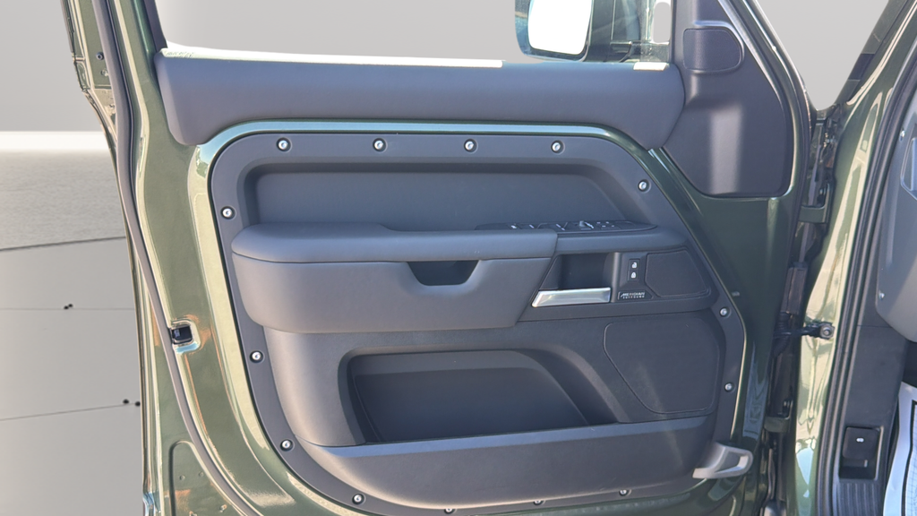 New 2026 Woolstone Green Land Rover X-Dynamic SE image 20