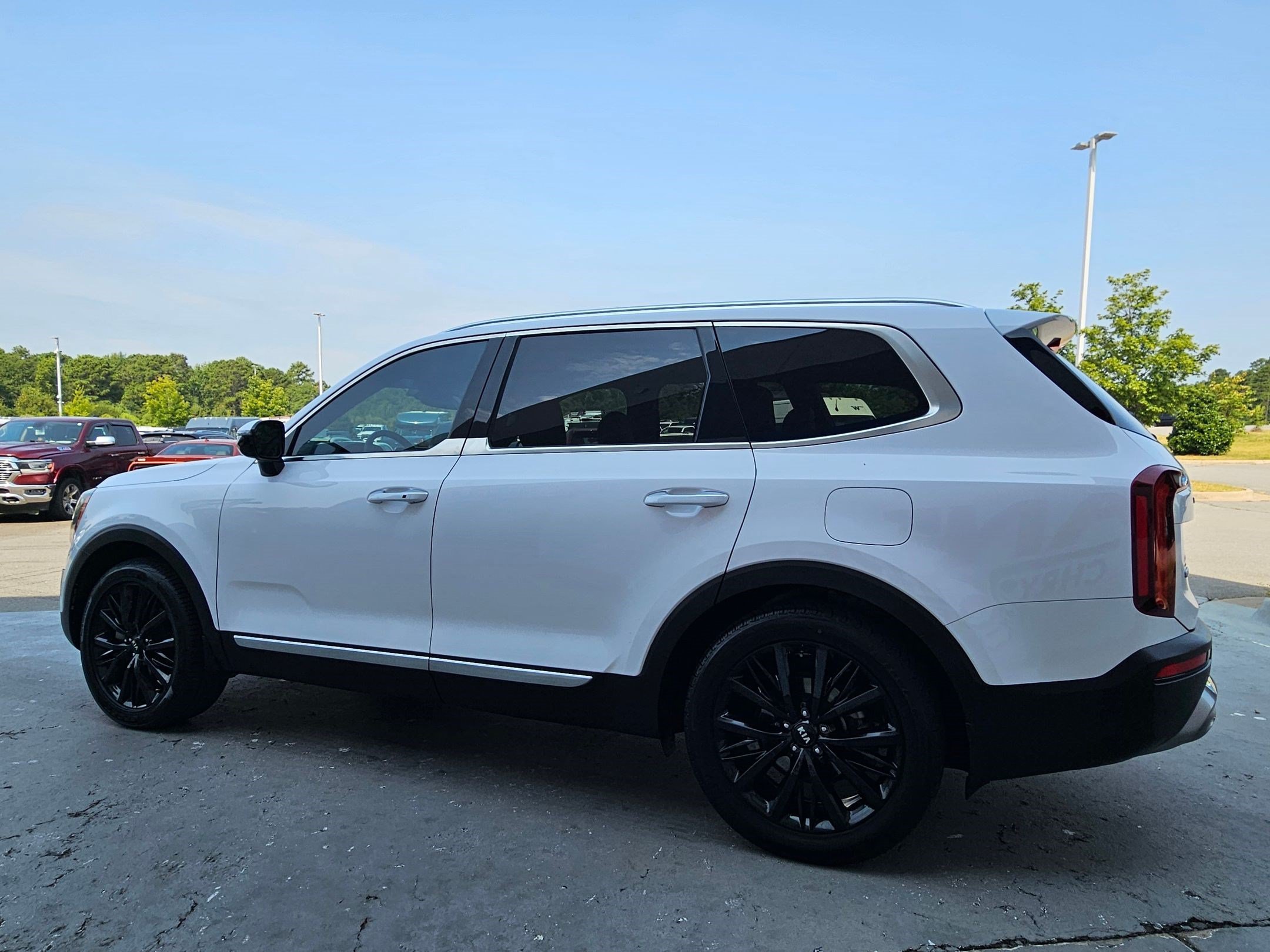 Used 2021 Glacial White Pearl Kia SX image 5