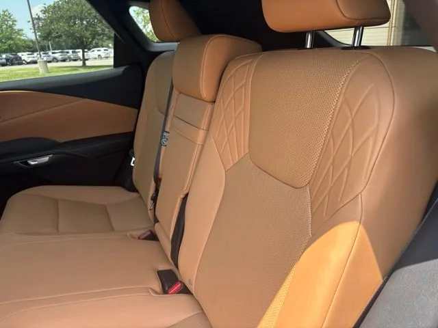 Used 2025 Green Lexus 350 Premium image 4