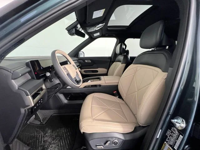 New 2027 Black Kia EX image 11