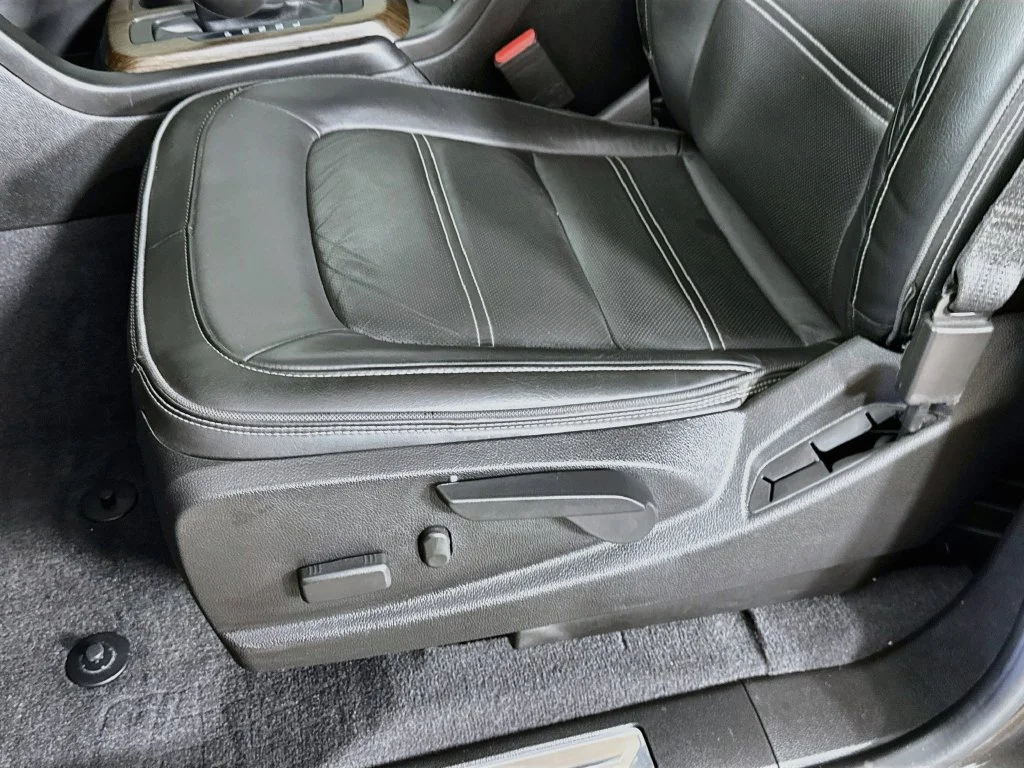 Used 2020 Gray GMC Denali image 23