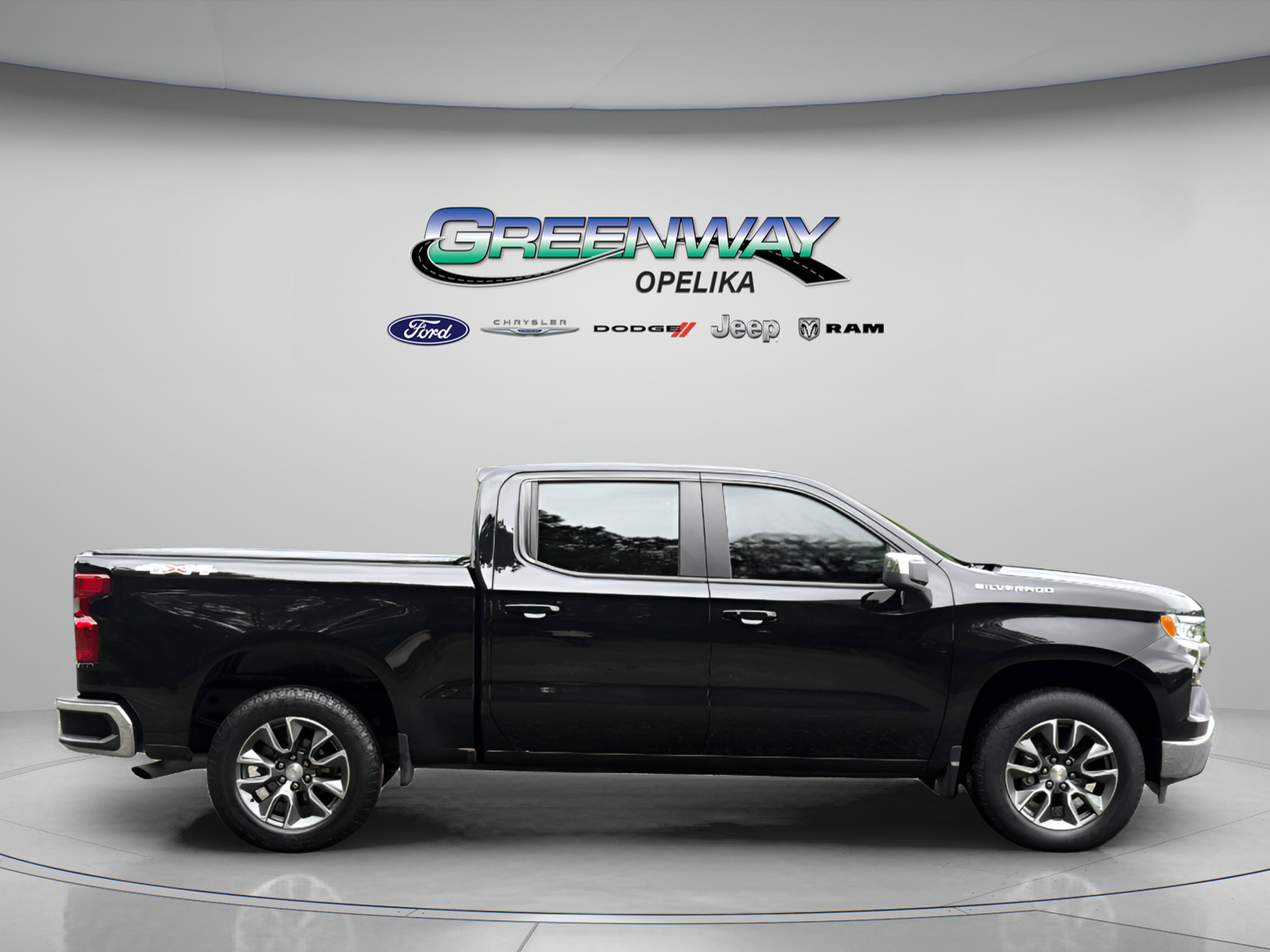 Used 2023 Chevrolet Silverado 1500 LT with VIN 1GCPDKEK8PZ220968 for sale in Kansas City