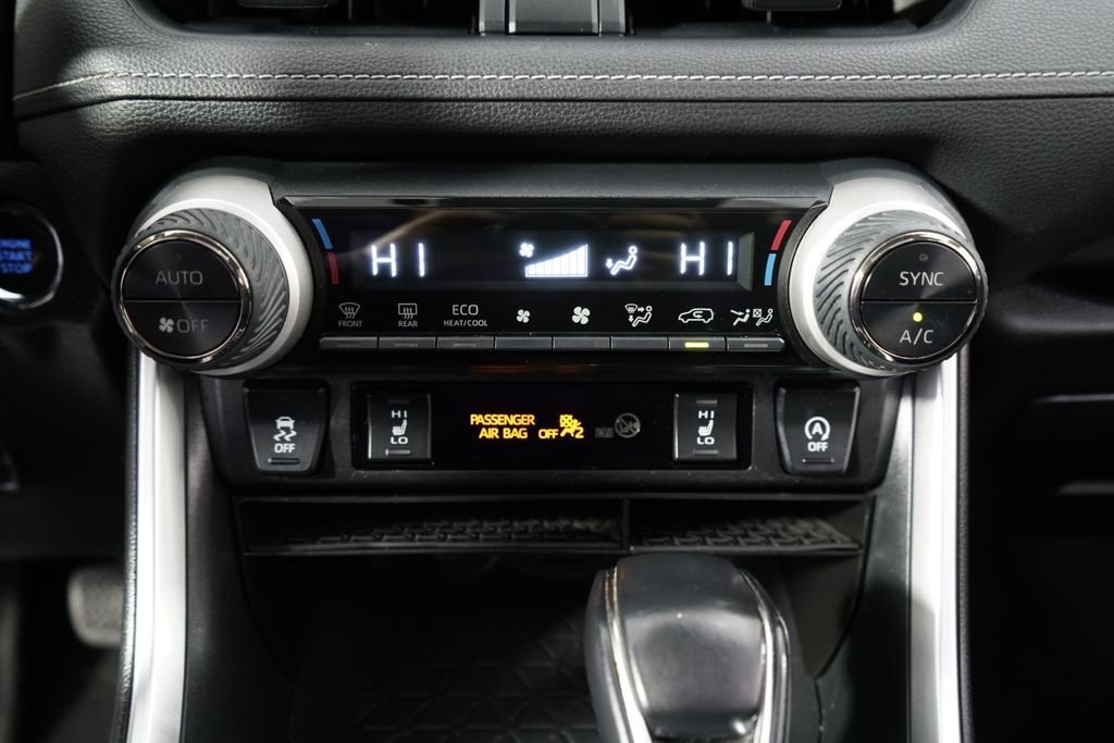 Used 2020 Super White Toyota XLE image 31