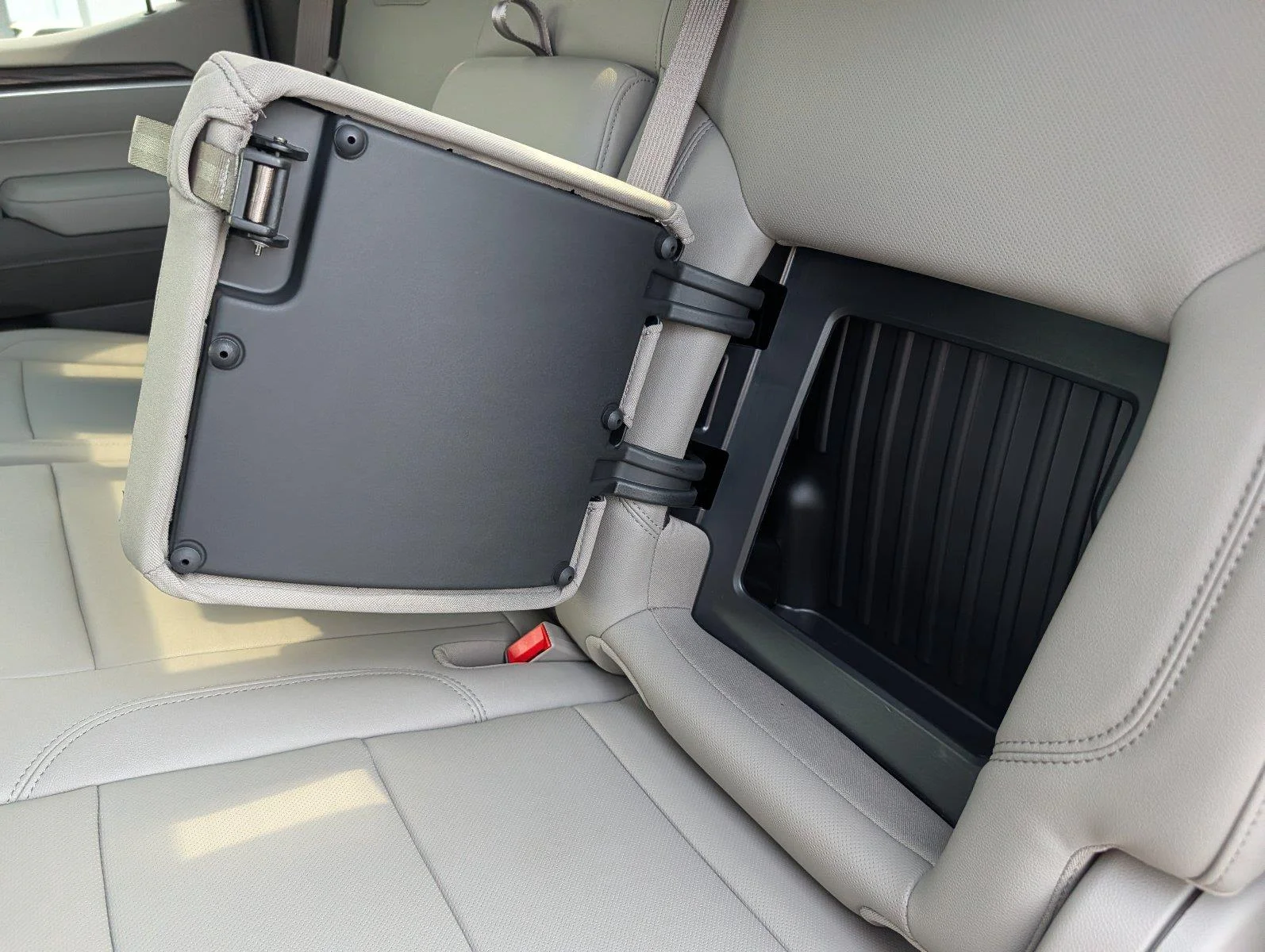 New 2026 Summit White GMC SLT image 34