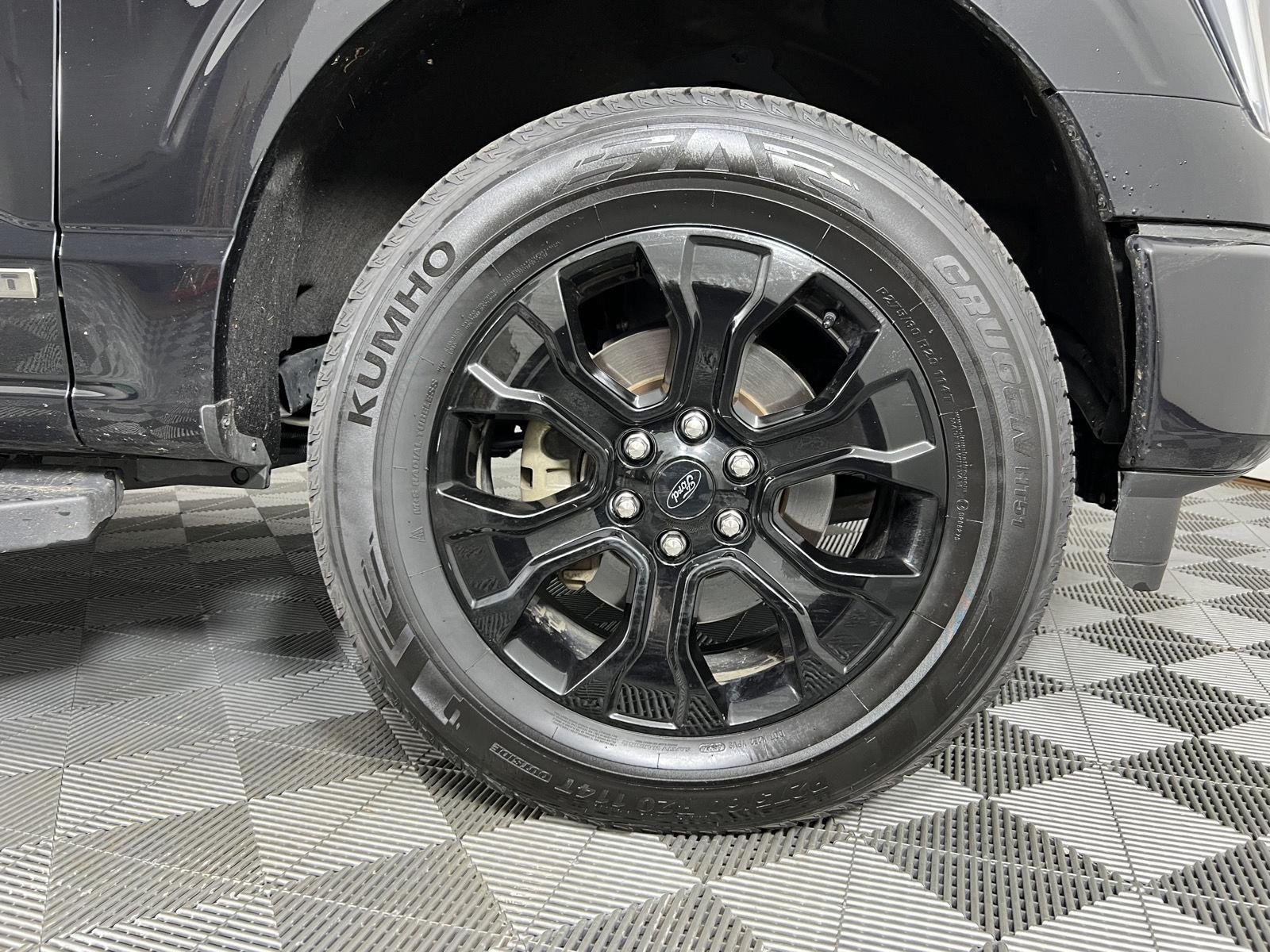 Used 2023 Agate Black Ford LARIAT image 12