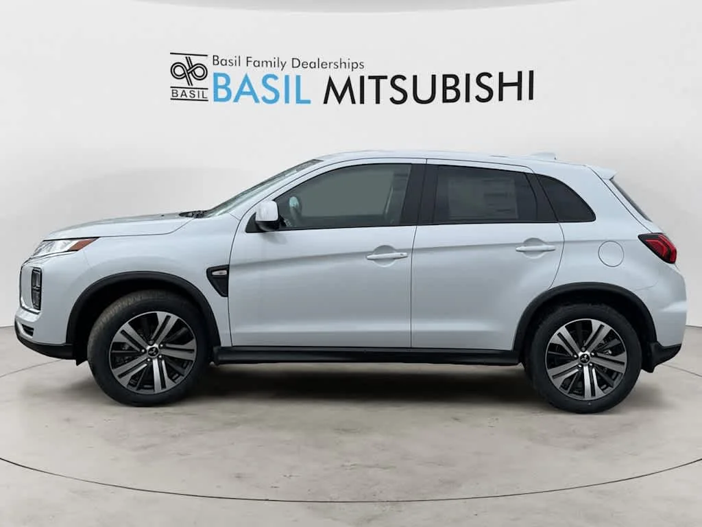 New 2026 White Diamond Mitsubishi ES image 6