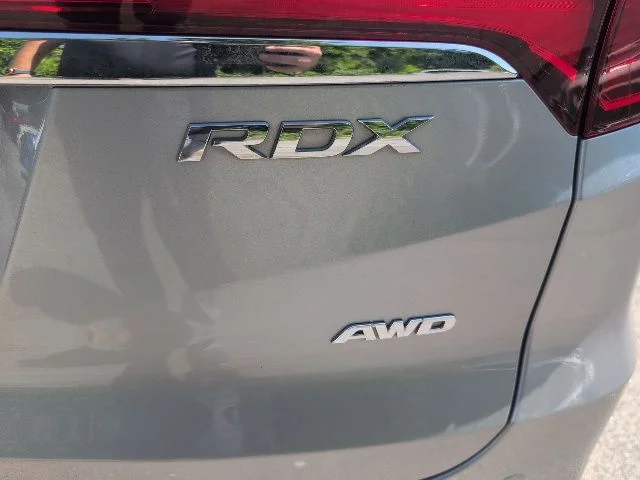 Used 2018 Silver Acura Advance Package image 8