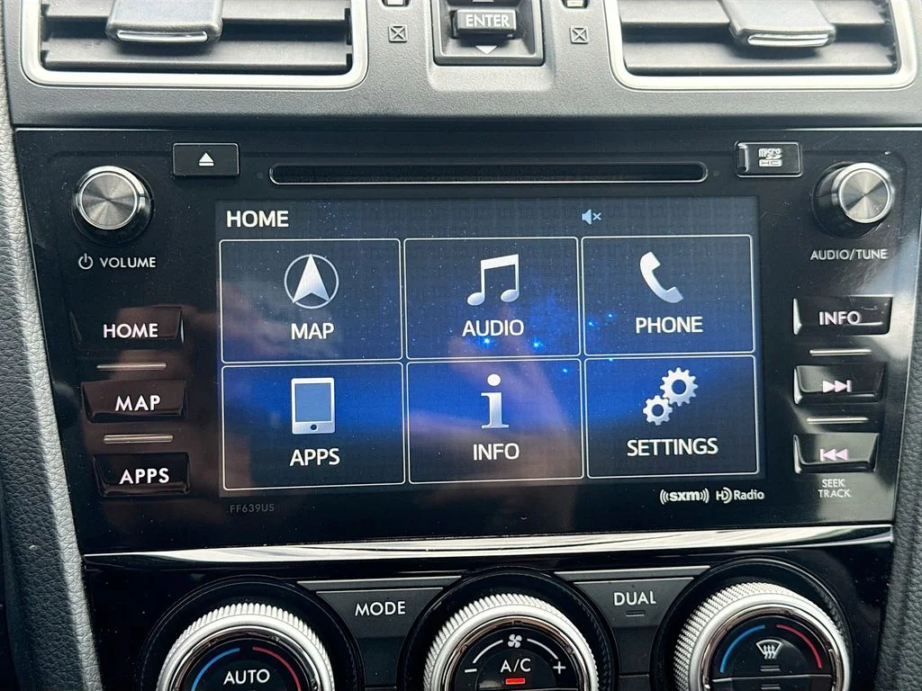 Used 2018 White Subaru 2.5i Touring image 18