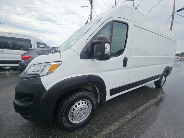 Used 2025 White Ram High Roof image 1
