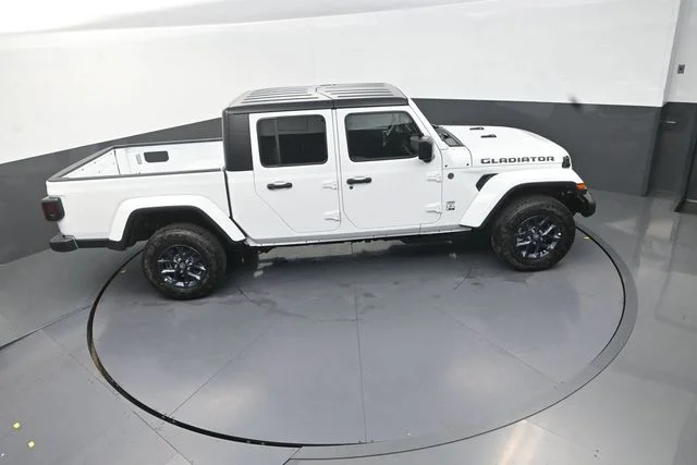 New 2026 Bright White Clear-Coat Exterior Paint Jeep 85th Anniversary Edition image 18