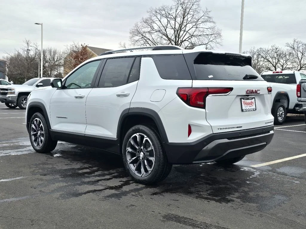 New 2026 Summit White GMC Elevation image 8
