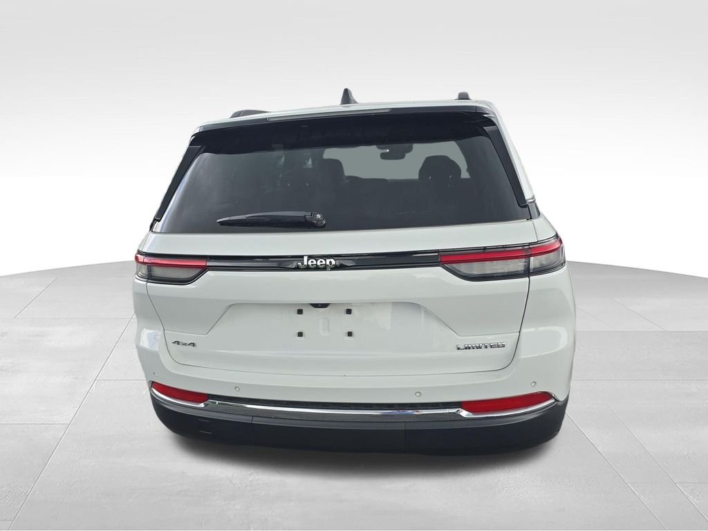 Used 2023 White Jeep Limited image 4