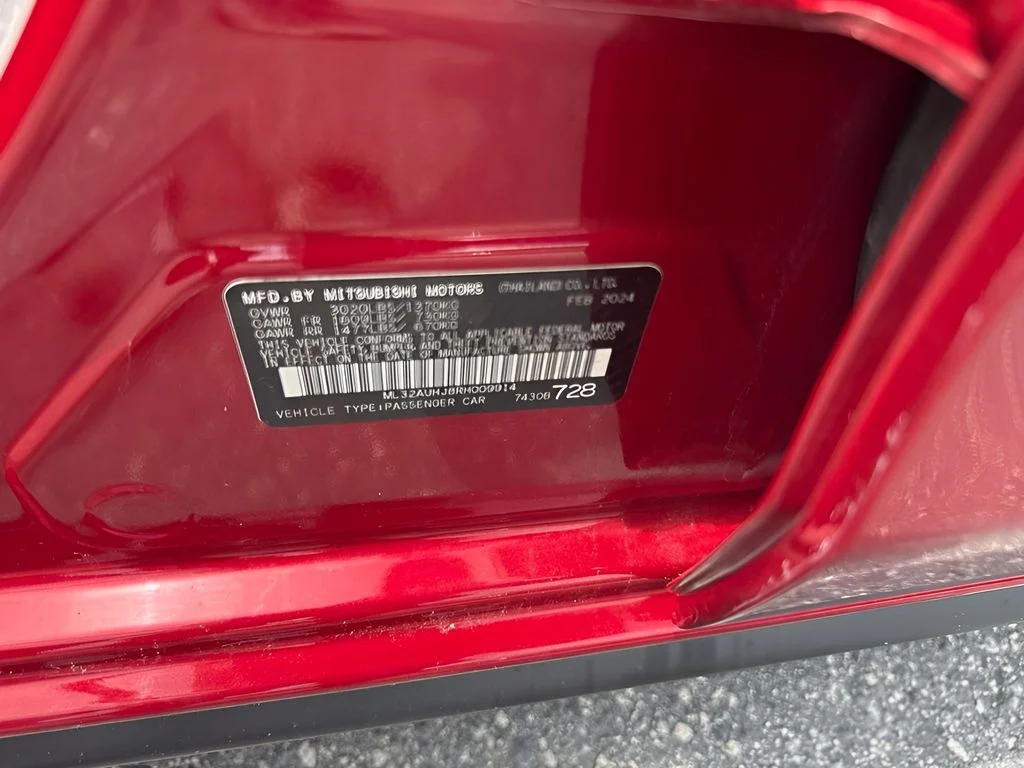 Used 2024 Yellow Mitsubishi ES image 20