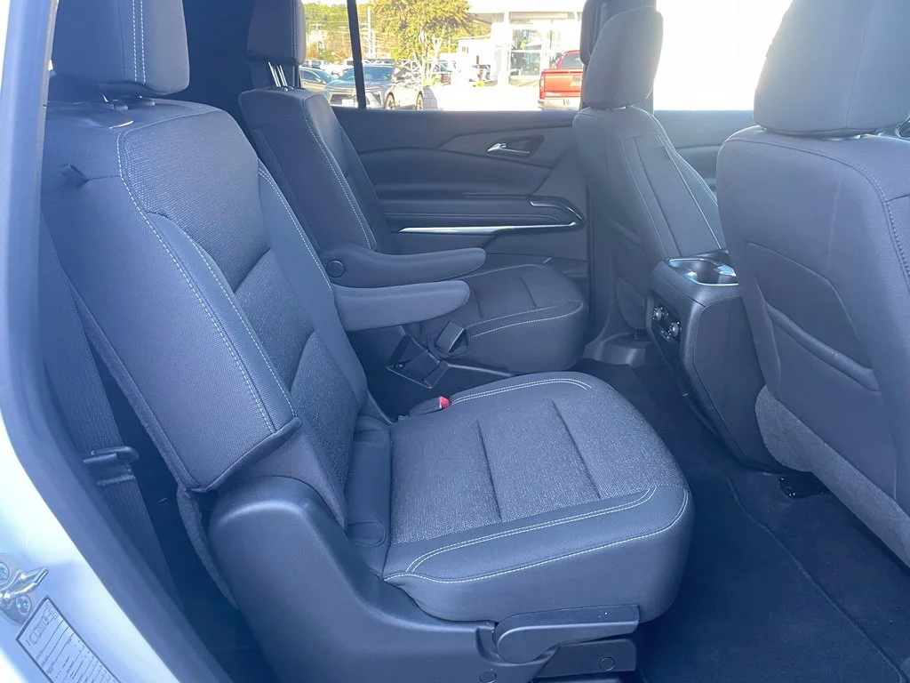 Used 2026 Summit White Chevrolet LT image 17