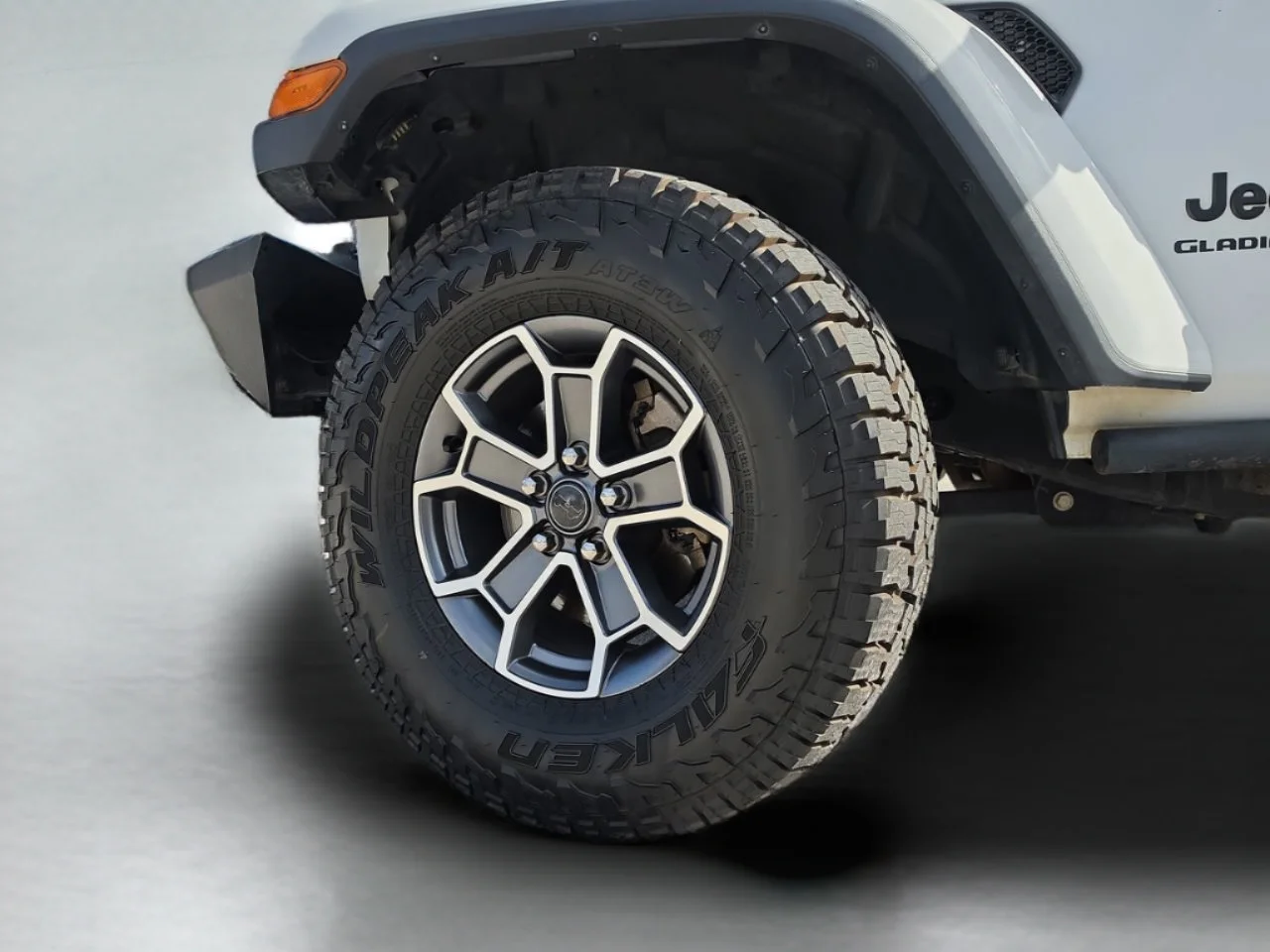 Used 2020 Bright White Clearcoat Jeep Altitude image 40