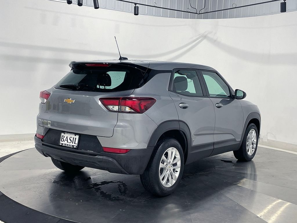 Used 2024 Gray Chevrolet LS image 11