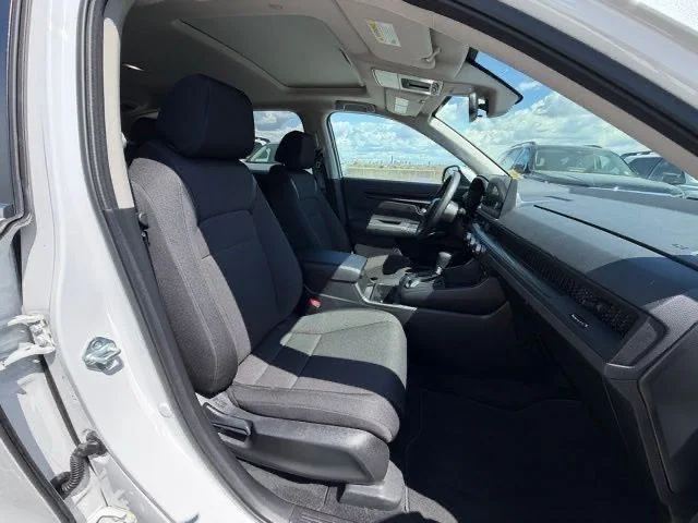 Used 2024  Honda EX image 17