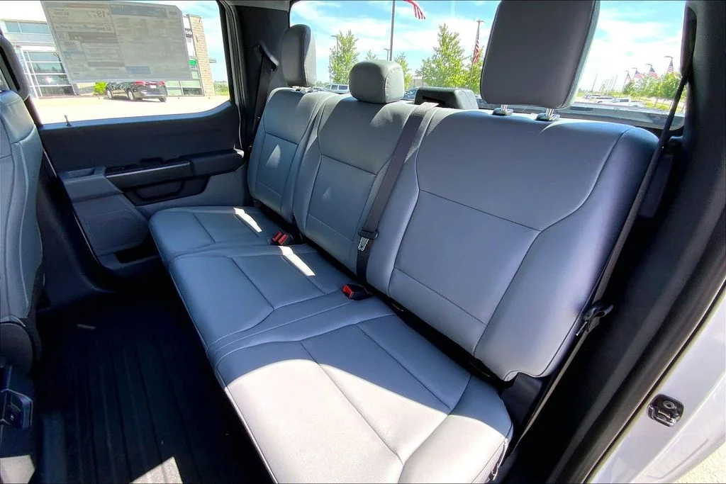 New 2026 Oxford White Ford XL image 10