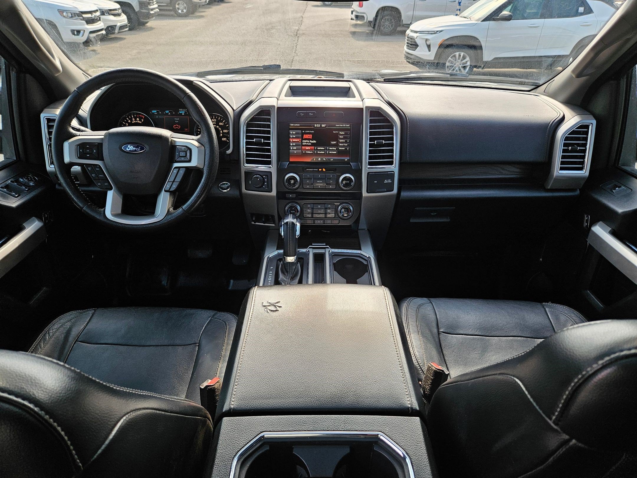 Used 2015 Magnetic Metallic Ford Lariat image 28