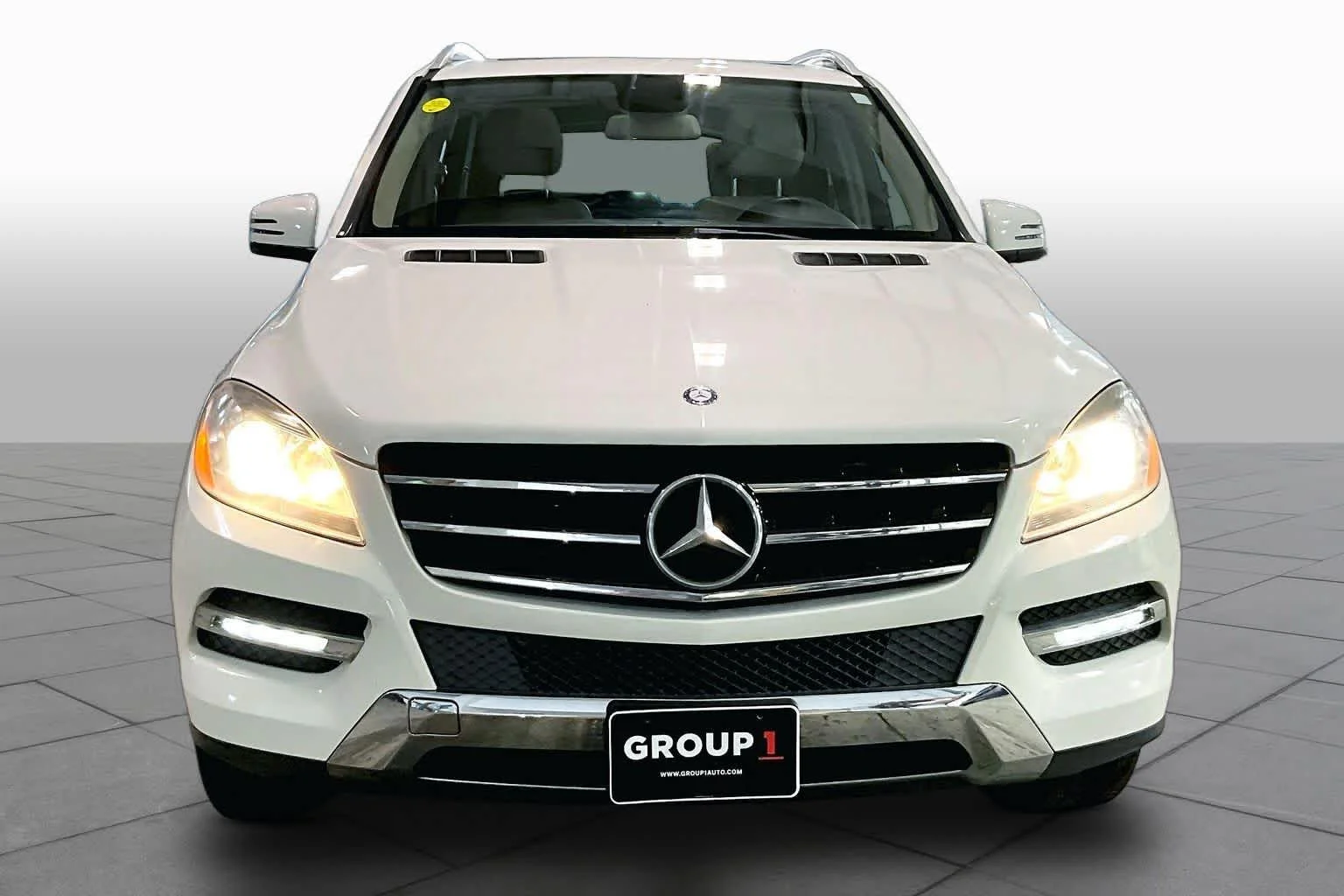 Used 2012 Arctic White Mercedes-Benz ML 350 image 4