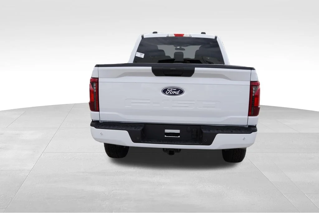 New 2026 White Ford XLT image 4