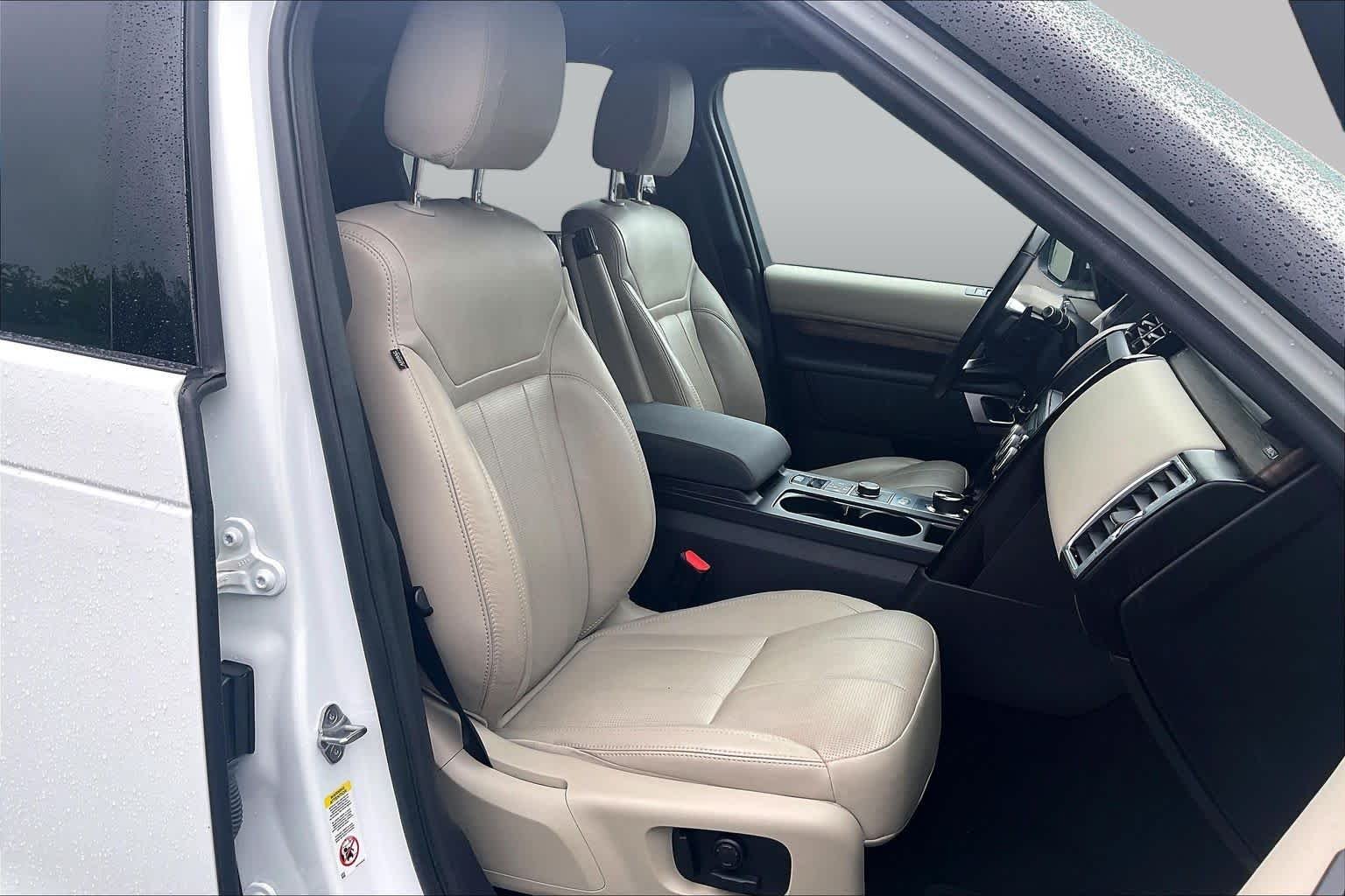 Used 2019 Fuji White Land Rover SE image 8