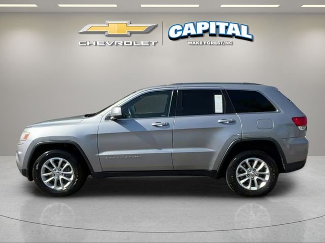 Used 2016 Silver Jeep Laredo image 2