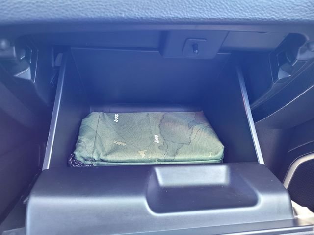 Used 2021 Gray Jeep Latitude image 20