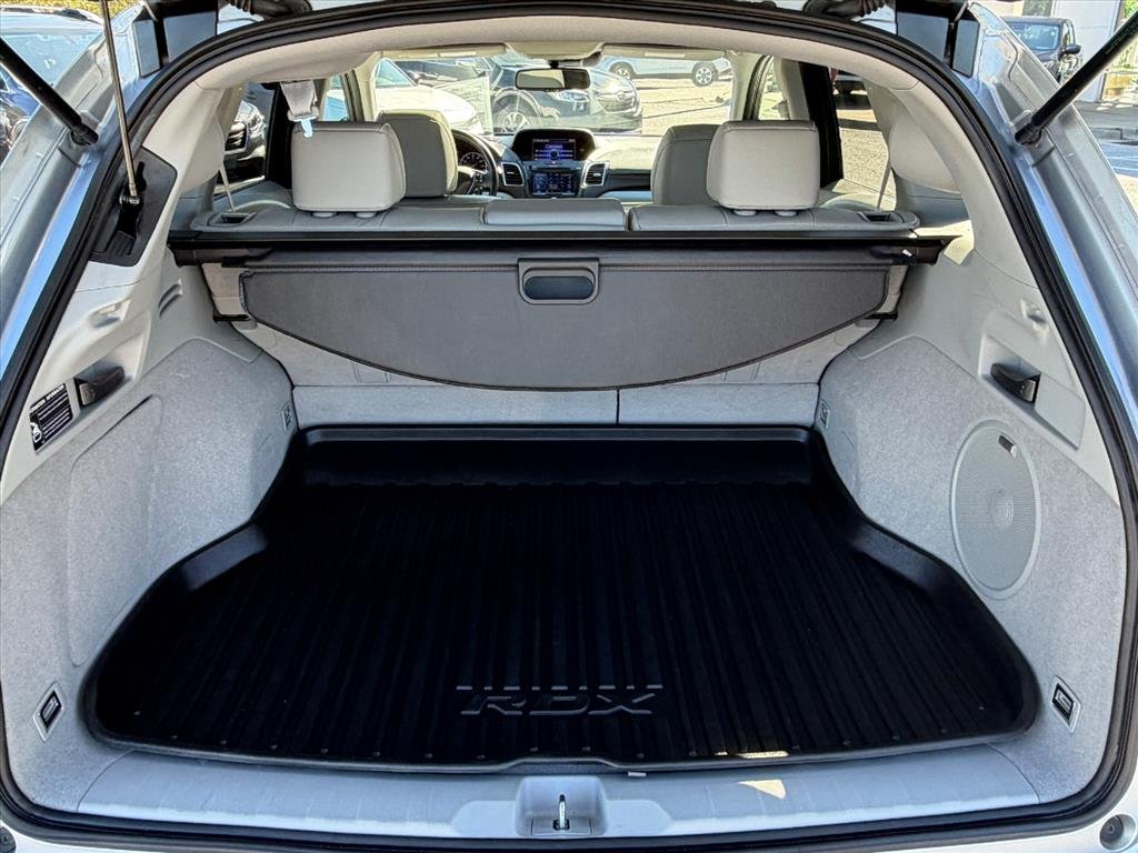 Used 2018 Lunar Silver Metallic Acura w/Advance image 22