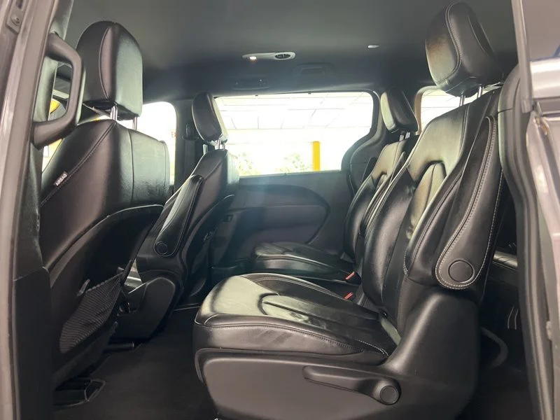 Used 2020 Gray Chrysler Touring L image 15