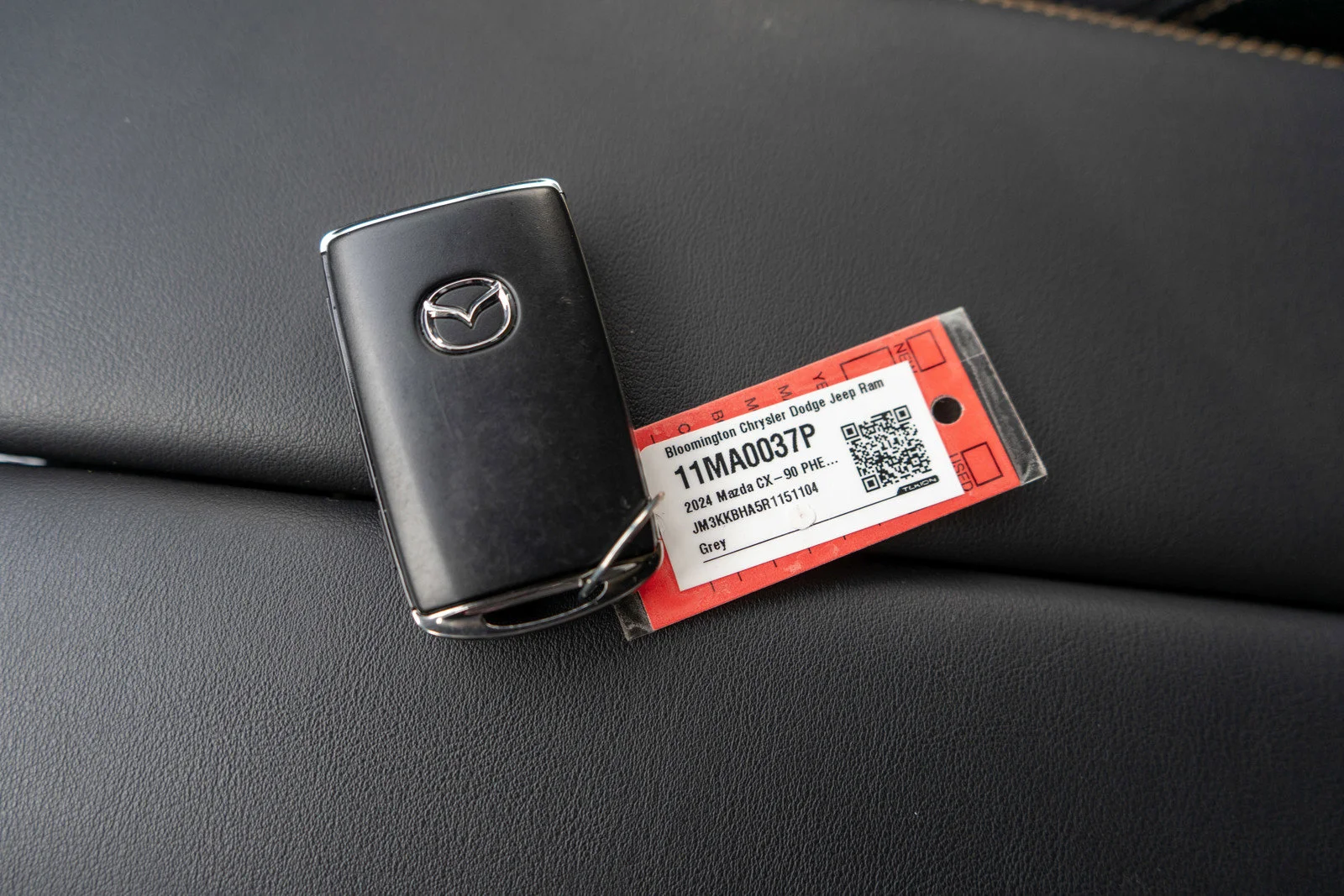 Used 2024 Machine Gray Metallic Mazda Preferred image 31