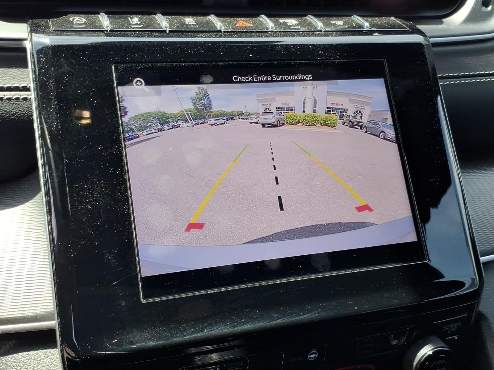 Used 2023 Silver Zynith Jeep Altitude image 4
