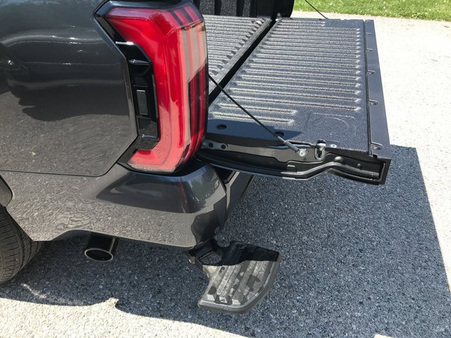 2026 Toyota Tundra Platinum - Photo 12