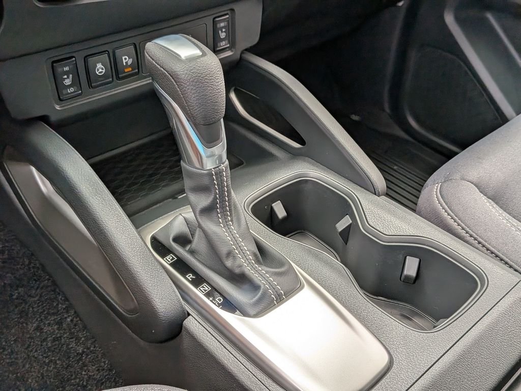New 2026 Glacier White Nissan Crew Cab SV image 23
