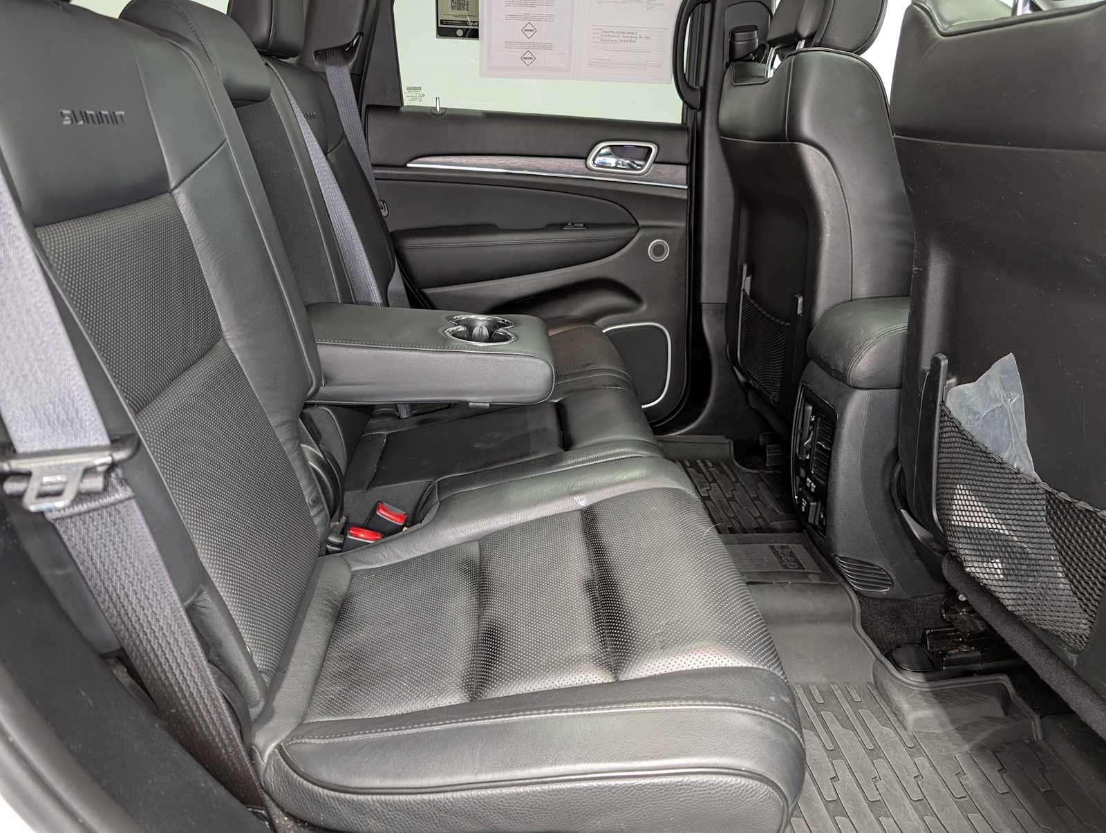 Used 2018 Ivory Tri-Coat Pearl Jeep Summit image 41